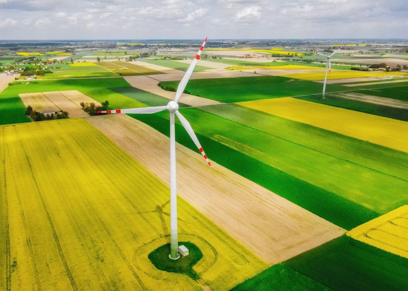 Aktien von Windkraftunternehmen sind klare ESG-Investments. Aber auch Atomkraft und Erdgas können als ESG-Themen vermarktet werden. / Foto: Pixabay
