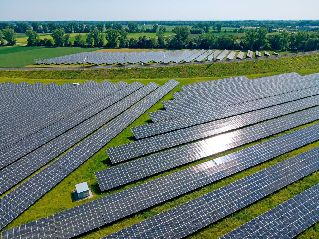 Sonnenstrom aus Deutschland ist in der Produktion günstiger als französischer Atomstrom. / Foto: ÖKORENTA Gruppe