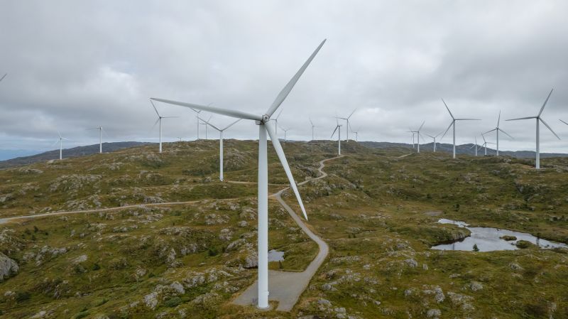 Dieser norwegische Windpark eines anderen Aquila-Fonds beliefert ein Tesla-Werk mit Ökostrom. / Foto: Aquila Capital