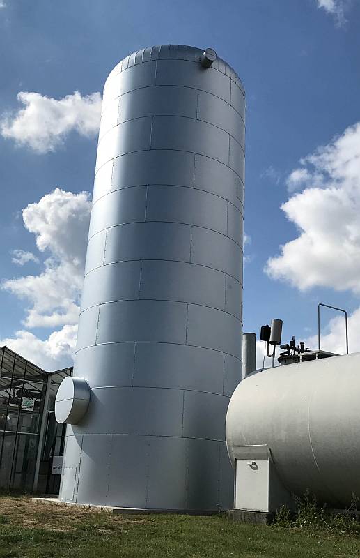 Pufferspeicher mit einem Fassungsvermögen von ca. 100.000 Litern. / Foto: Unternehmen