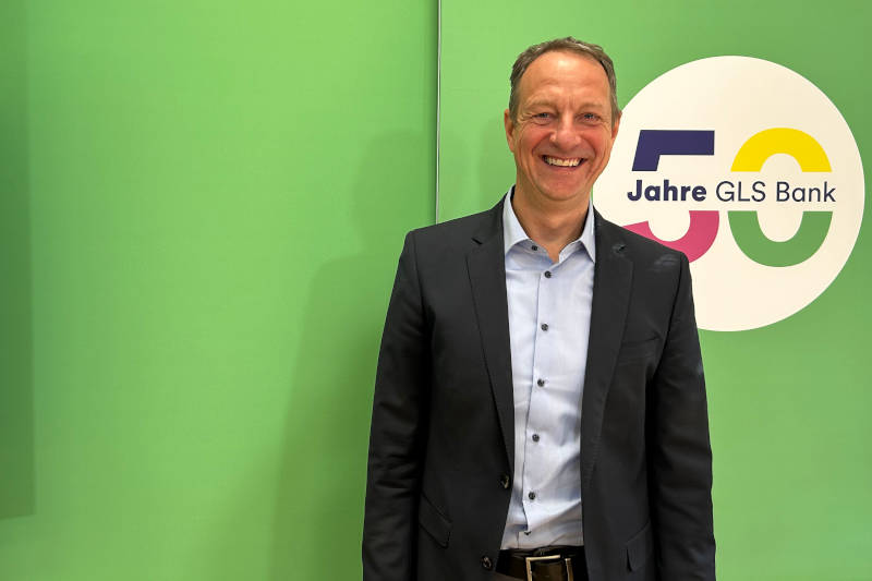 GLS Bank-Vorstand Dirk Kannacher: "Jeder, der in unserer Gemeinschaft auftanken möchte, ist am 1. und 2. Juni in der Jahrhunderthalle in Bochum willkommen.“ / Foto: ECOreporter