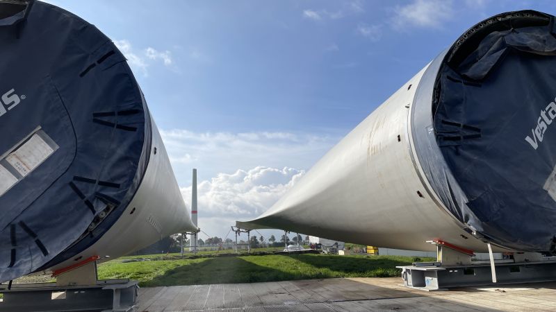 Der Windpark Elbe-Steinlah besteht aus sechs Windrädern des dänischen Herstellers Vestas. / Foto: Ebert, C. Nowack