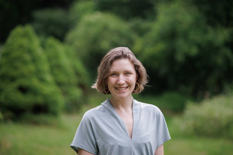 Klara Butz arbeitet seit 2022 für urgewald. Die studierte Physikerin und Meteorologin beschäftigt sich mit Divestment-Kampagnen, etwa im Bereich Erdgas. / Foto: urgewald