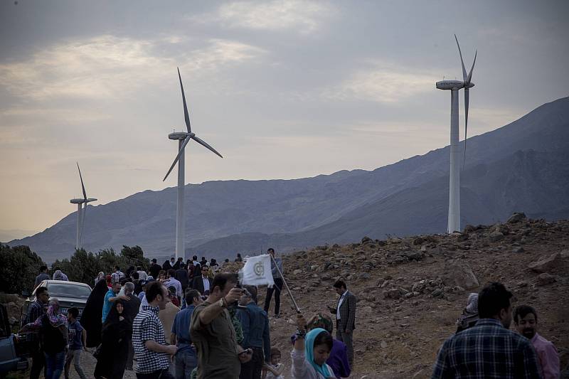 Die Manjil and Rudbar Windfarm in der Provinz Gilan im Iran. Nach einem Nord Tank NTK-500/37 Windkraftwerk verwendete die Iran Renewable Energies Organization (SUNA) Vestas des Typs V47-660/45.