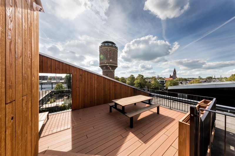 Studentenwohnheim Keramus in Utrecht, Niederlande. Fertigstellung innerhalb von zehn Monaten, doppelt so schnell und in vergleichbarer Qualtät wie bei traditionellen Projekten. / Foto: Unternehmen