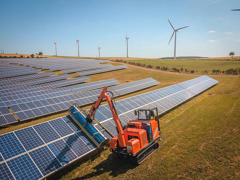 Unternehmen im Fonds: Boralex (Erneuerbare Energien), Tomra Systems (Pfandautomaten). / Fotos: Unternehmen