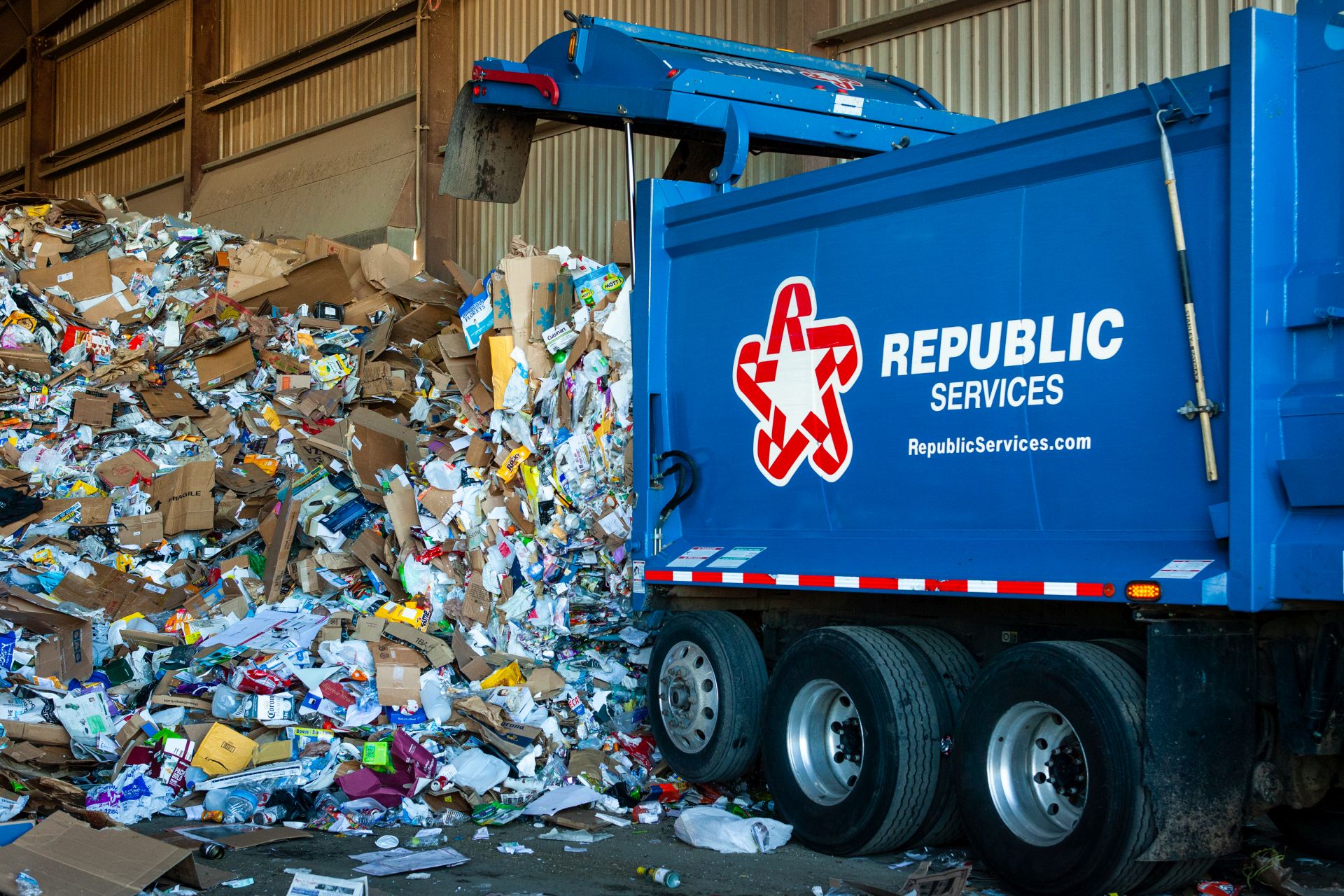 Unternehmen im Fonds: Republic Services (Entsorgung), Geberit (Sanitärtechnik)